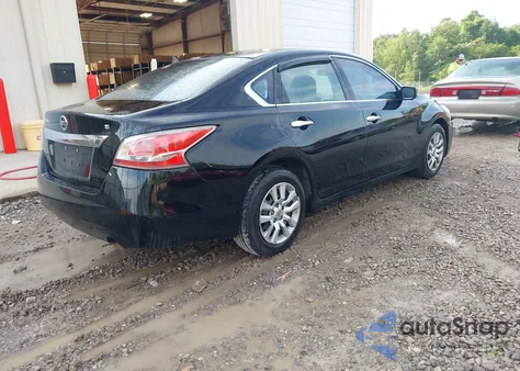 2015 Nissan Altima 2.5/2.5 S/2.5 Sl/2.5 Sv z USA, uszkodzony, nr VIN 1N4AL3AP1FN303492